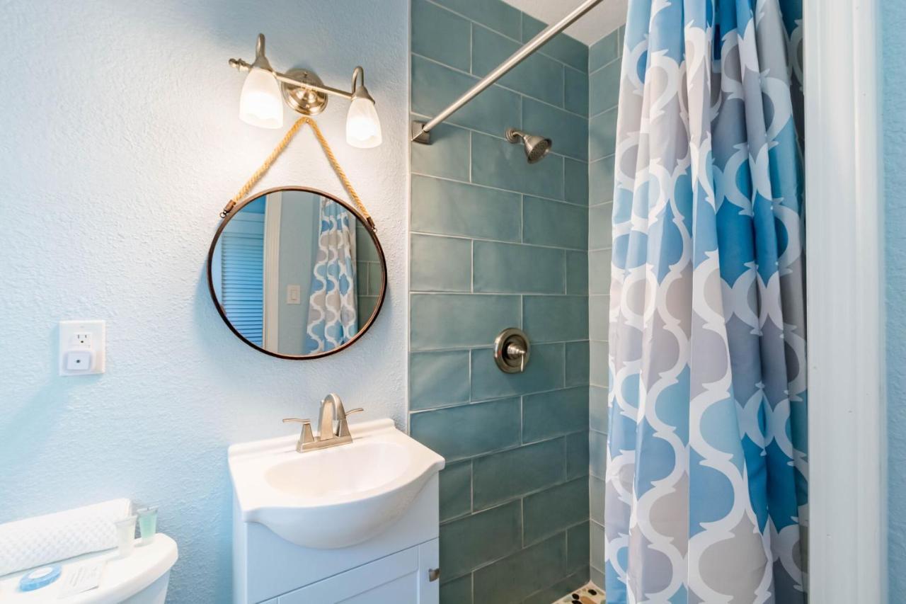 Upham Beach Inn St. Pete Beach Εξωτερικό φωτογραφία