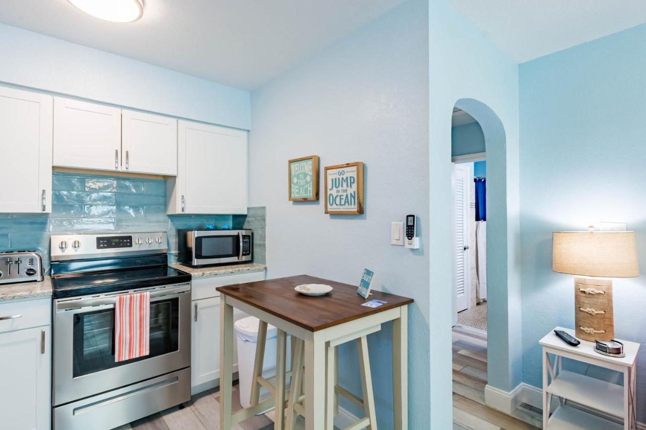 Upham Beach Inn St. Pete Beach Εξωτερικό φωτογραφία